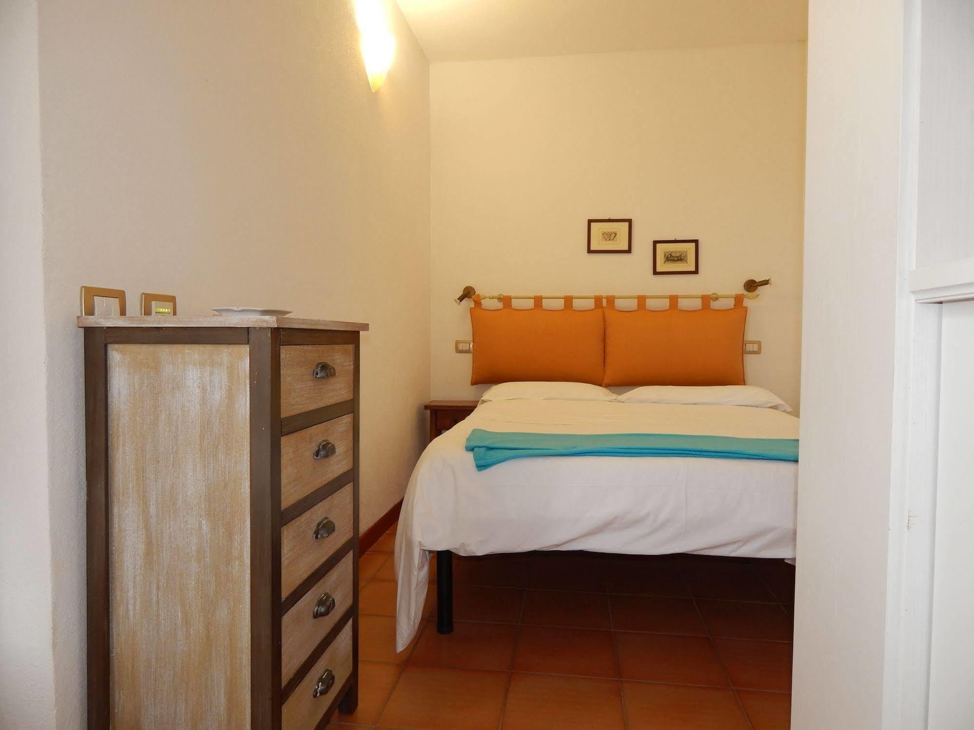 Fullino Nero Rta - Residenza Turistico Alberghiera Siena Exteriér fotografie
