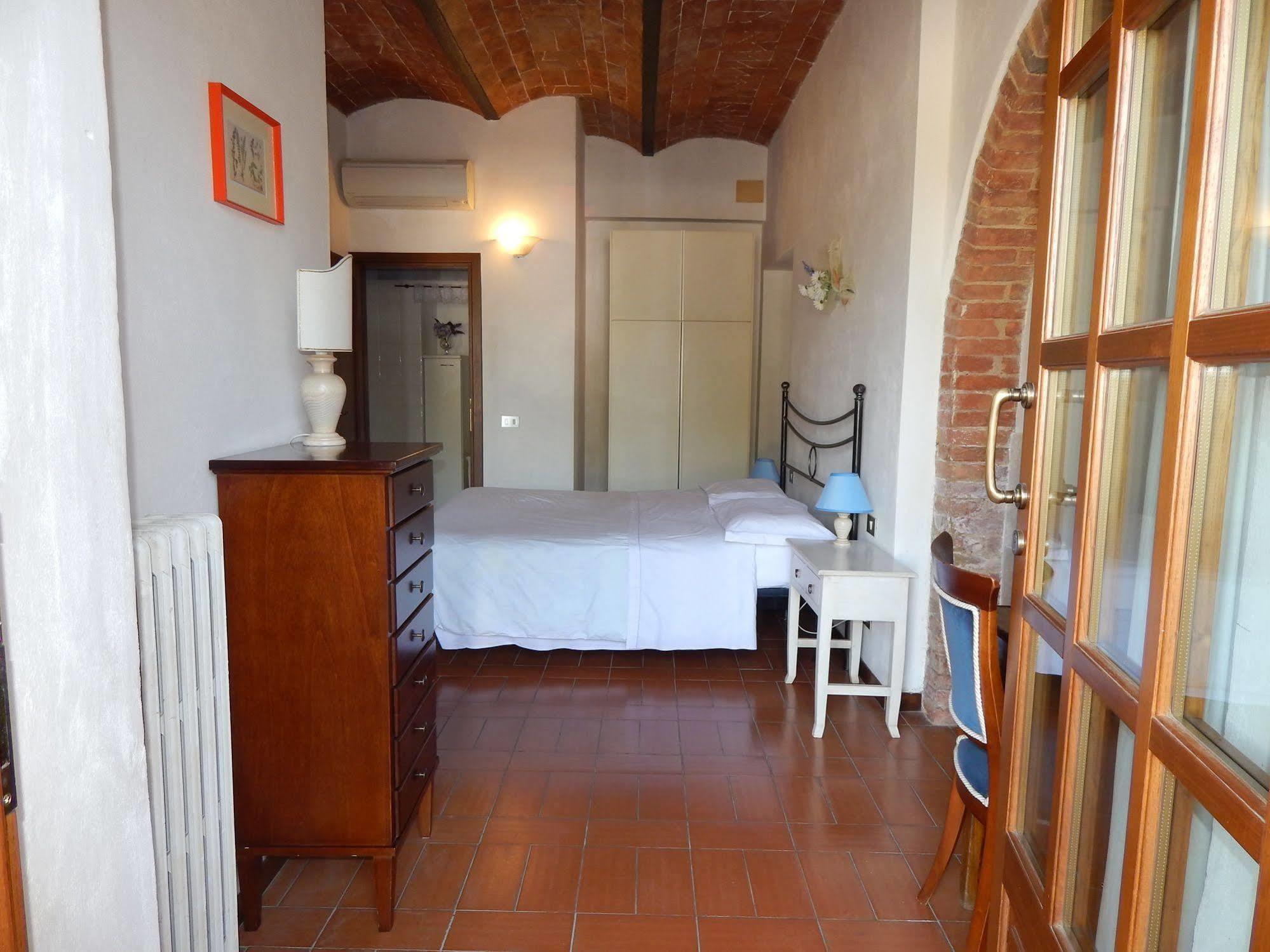 Fullino Nero Rta - Residenza Turistico Alberghiera Siena Exteriér fotografie